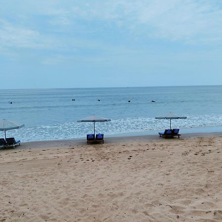 Berlian Inn Kuta Beach Exterior foto